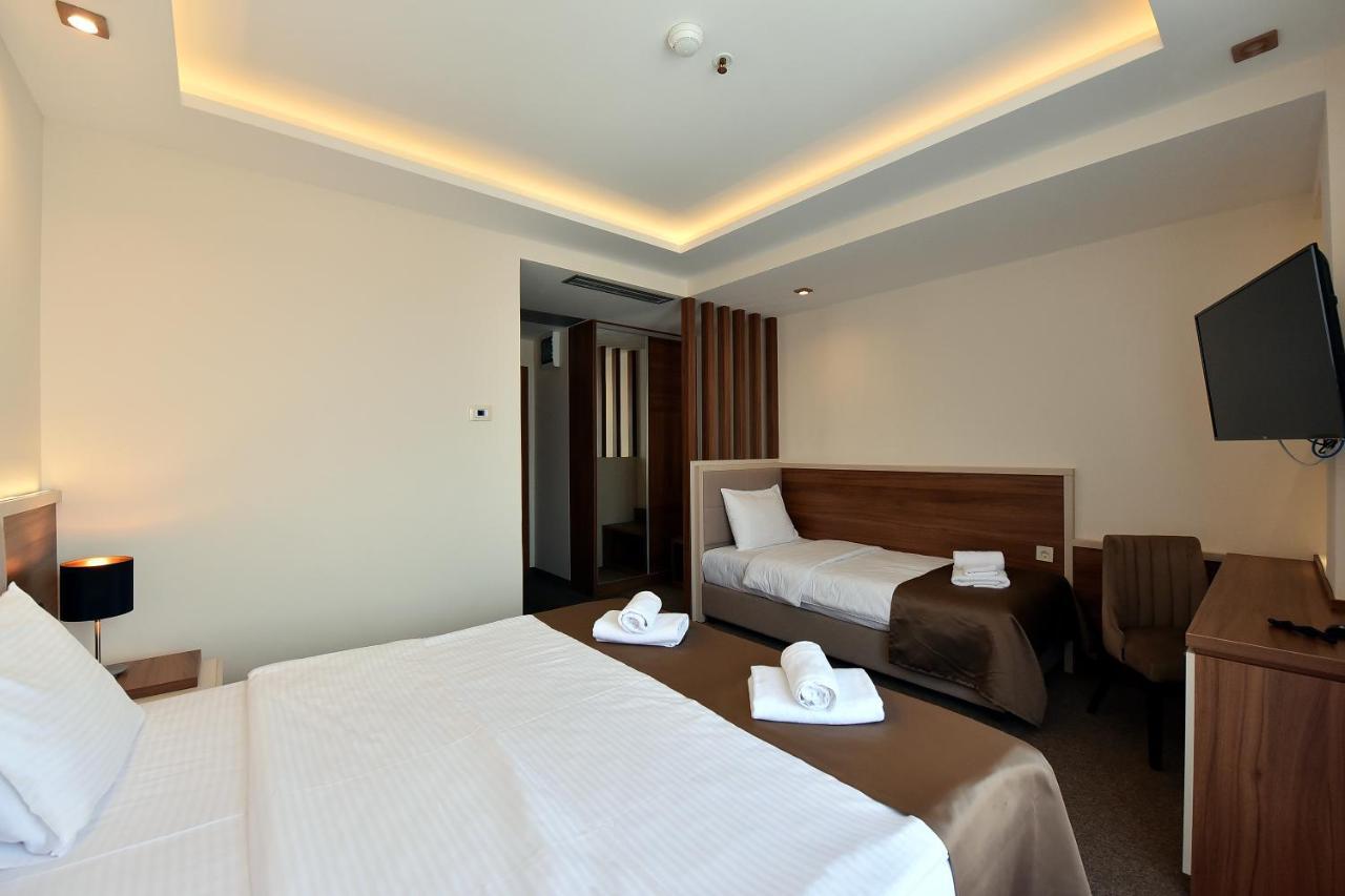 Standard Queen Room