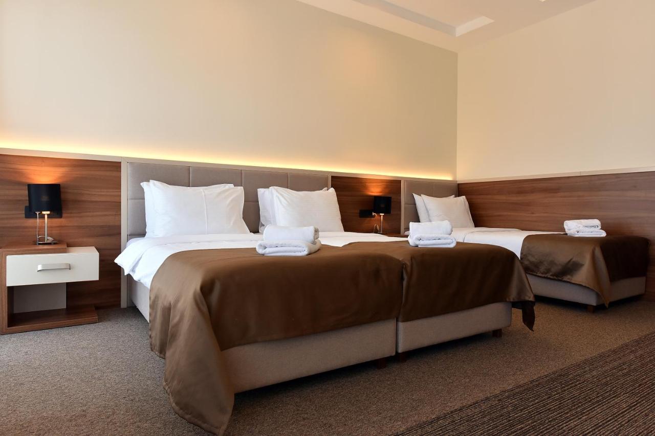 Comfort Triple Room