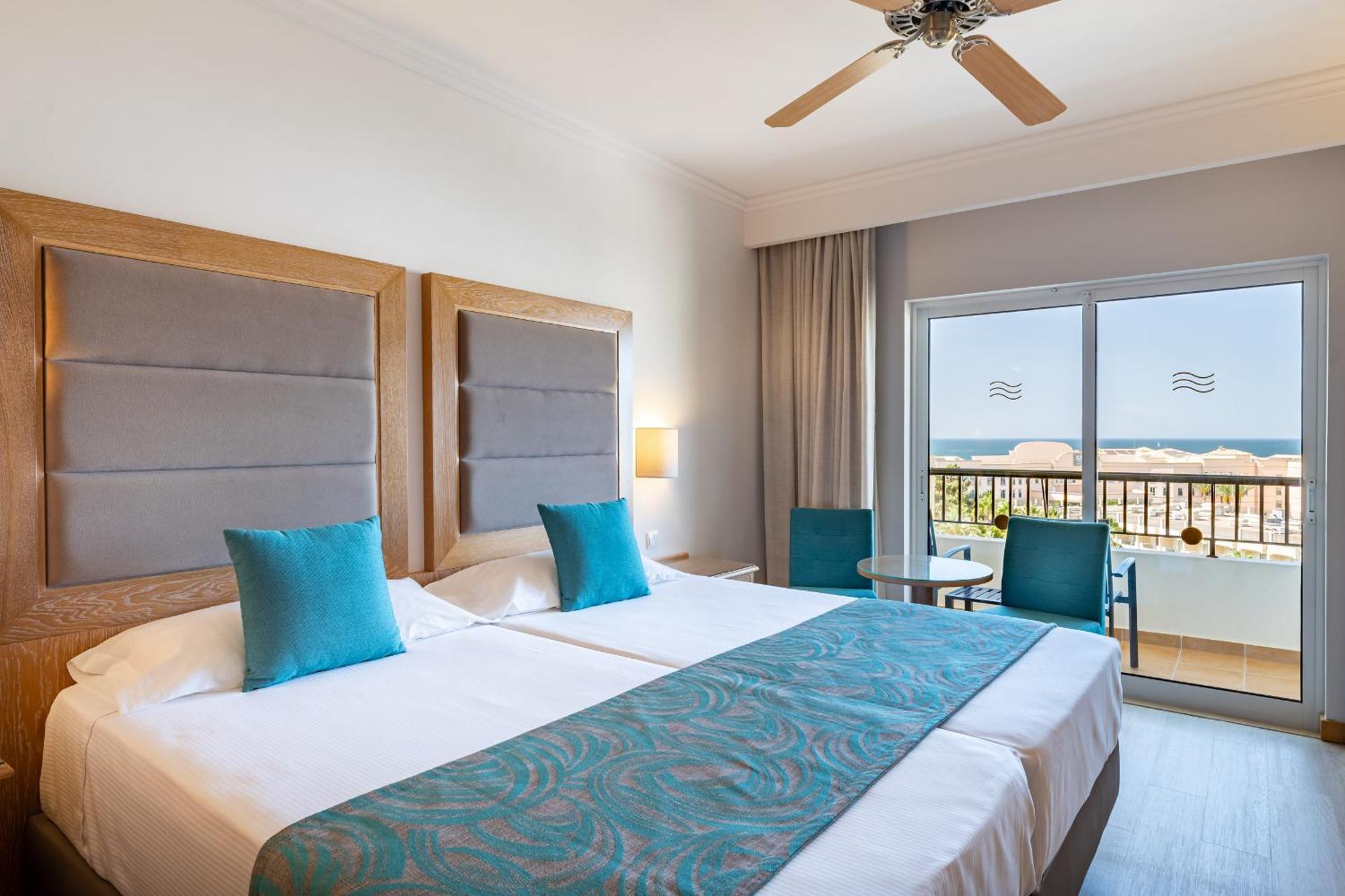 Standard Twin Room with Pool View