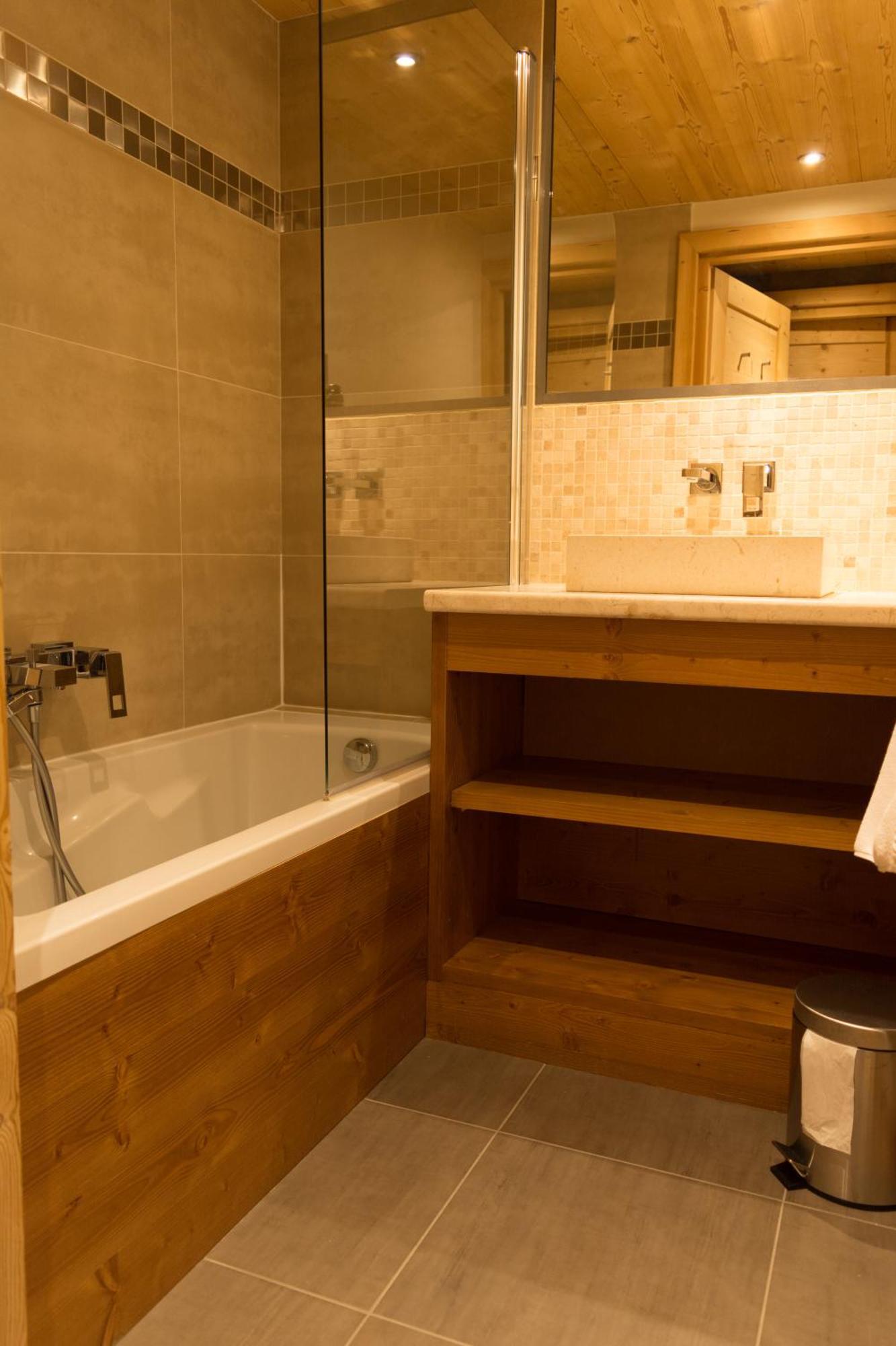 One-Bedroom Apartment,1215123457:JPEG