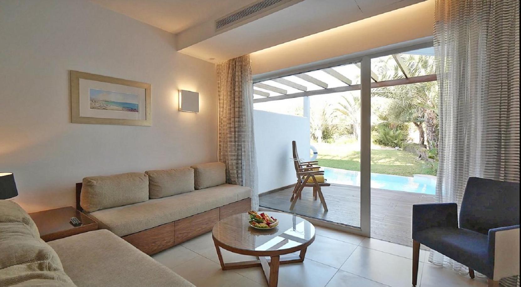 Junior Suite Garden View with shared pool (Adults Only)