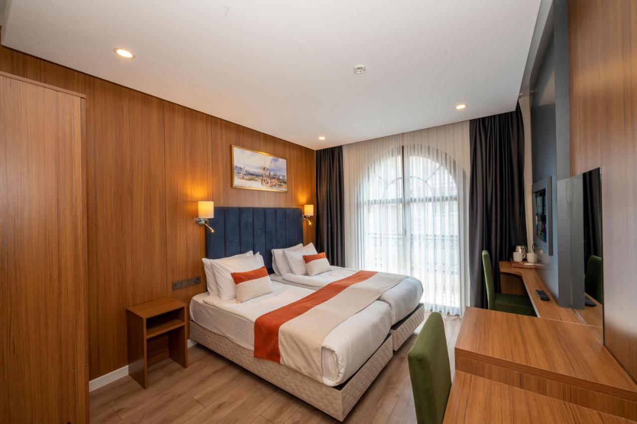 Habitación Triple con balcón