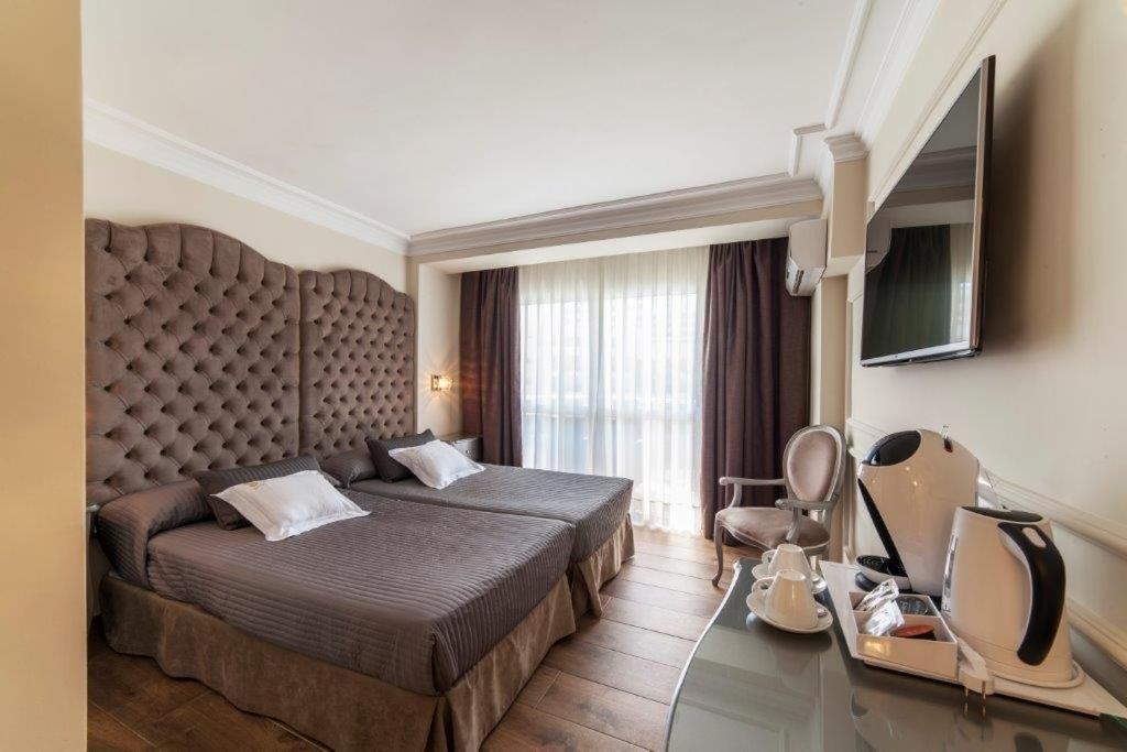 Double or Twin Room Pool View