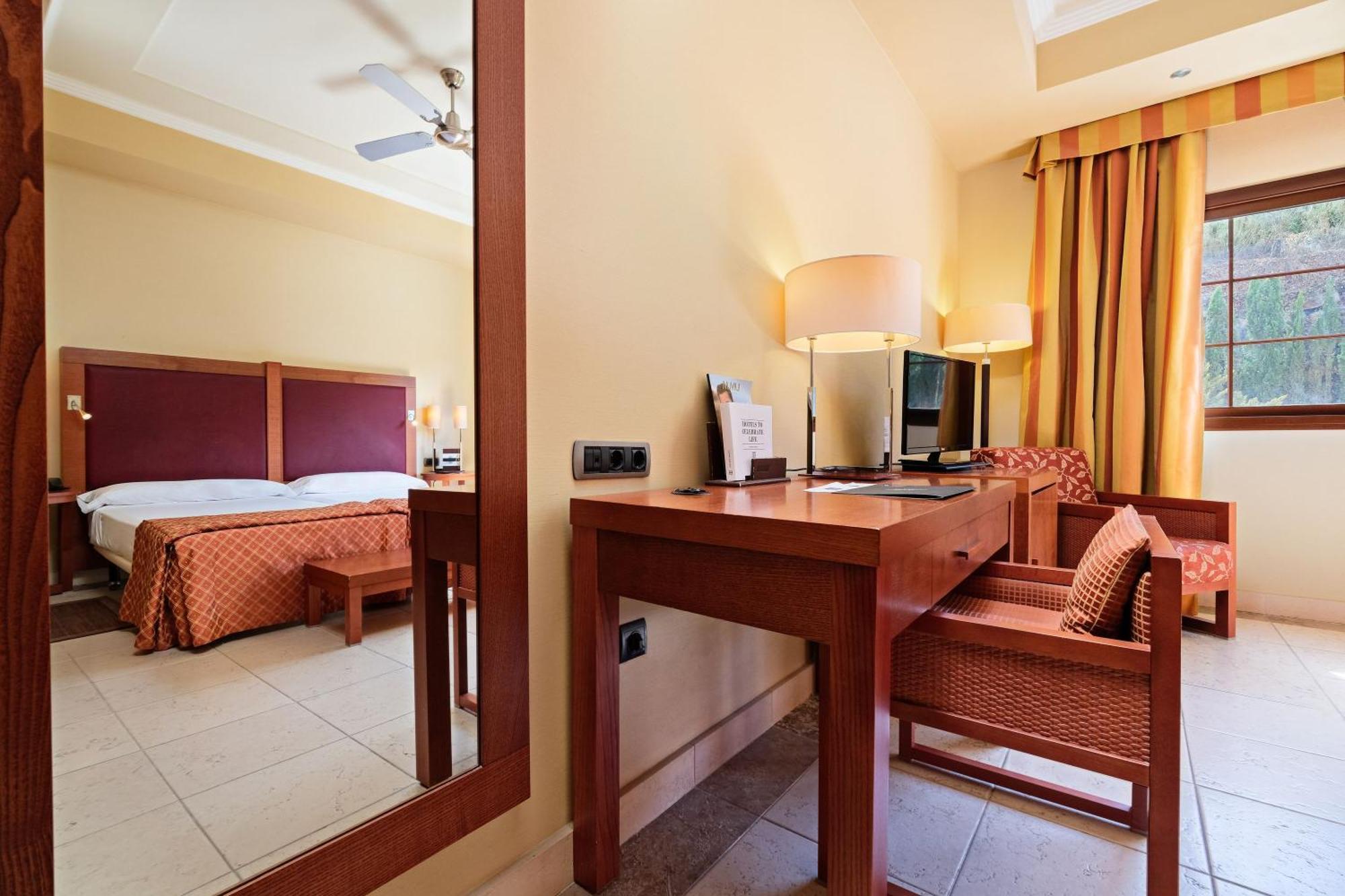 Double Room Mountain View