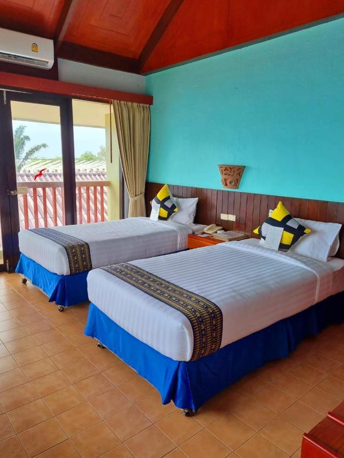 Habitación Doble Deluxe con vistas a la piscina