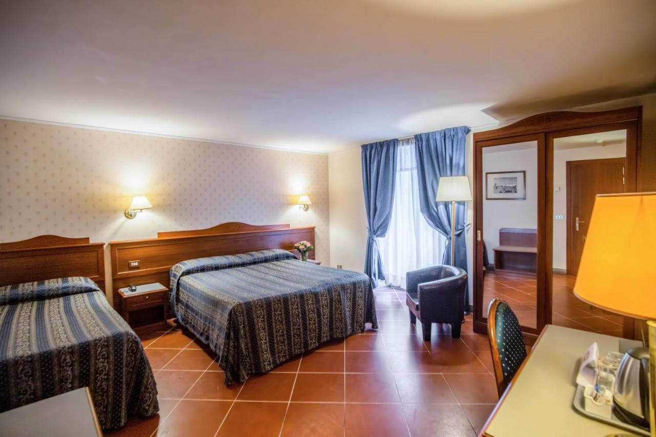 Triple Room,1369920992:JPEG