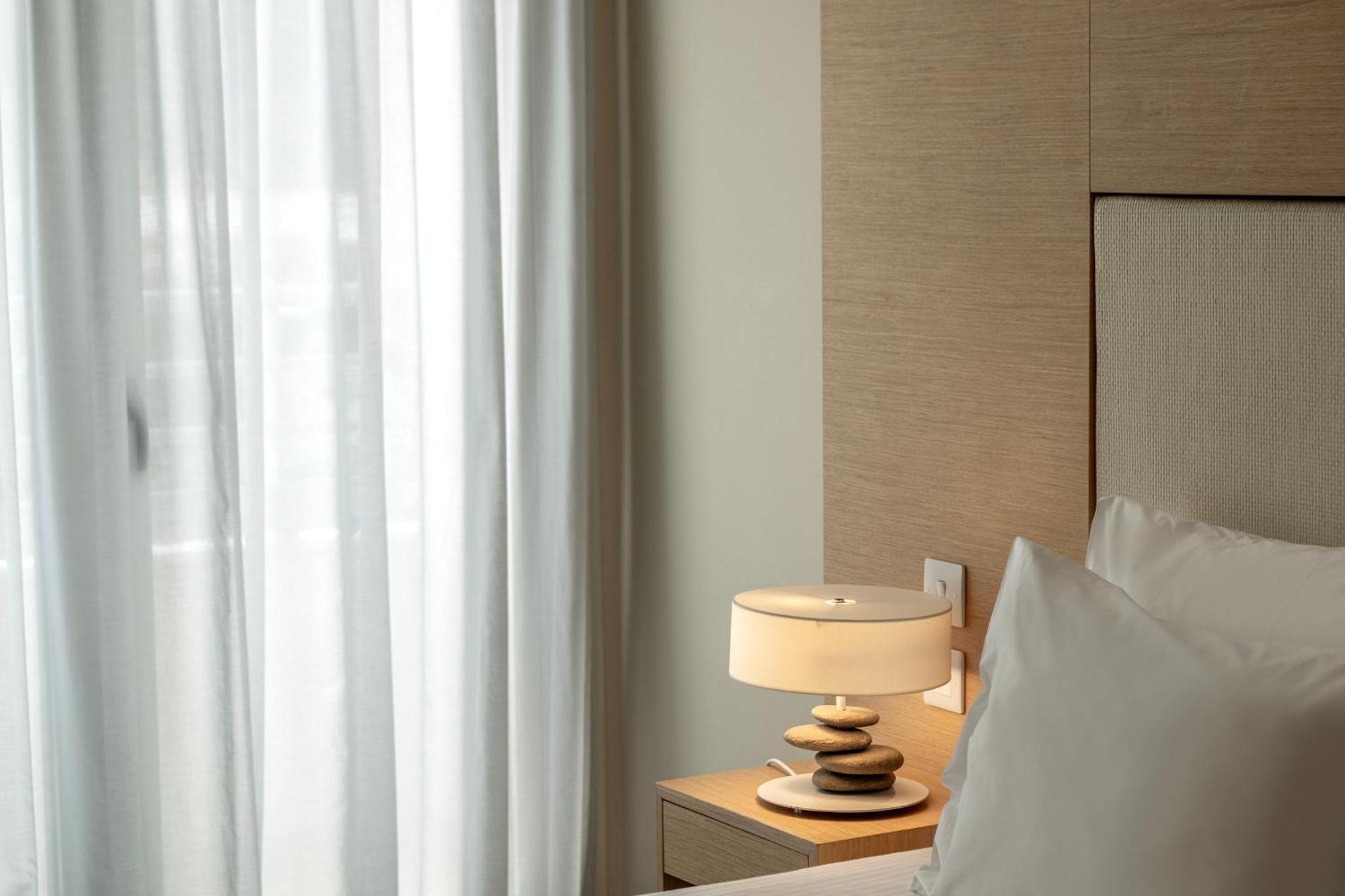 Double or Twin Room Side Sea View