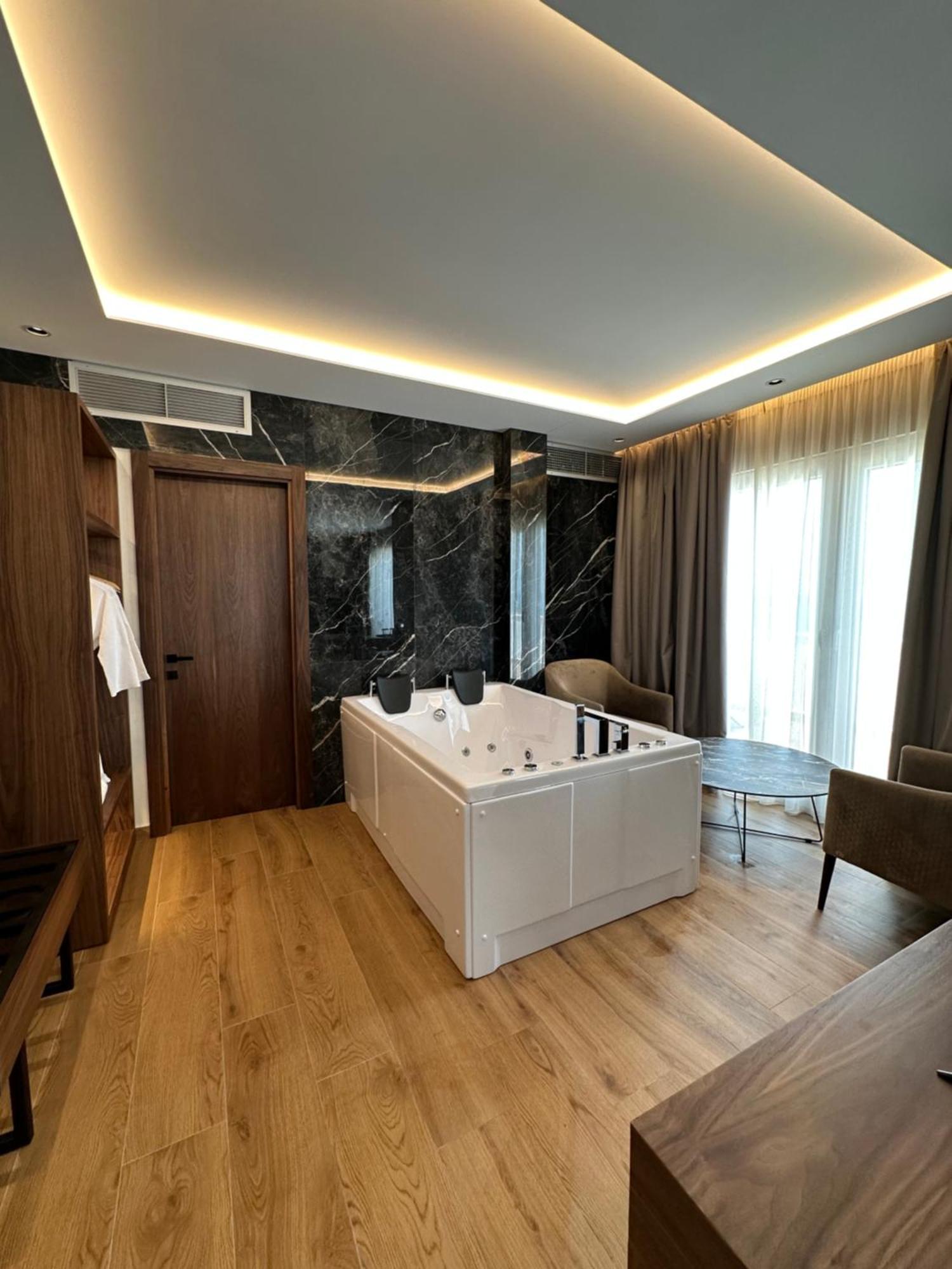 Suite con bañera de hidromasaje