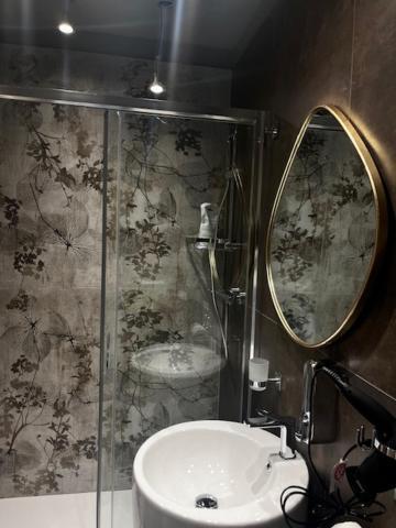 Triple Room with Private Bathroom,1638004255:JPEG