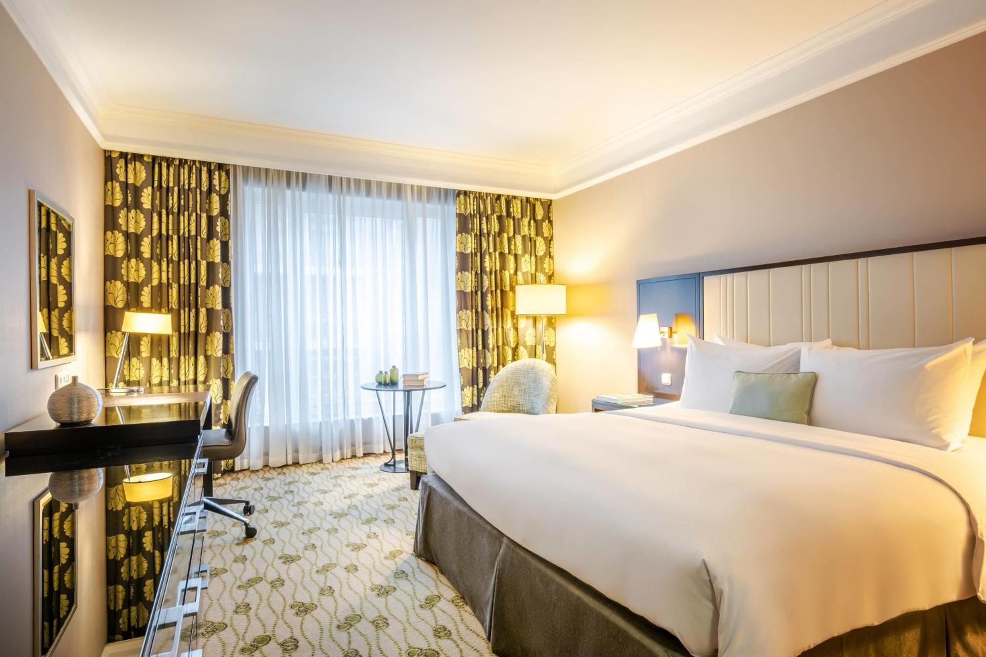 Deluxe Room Guest room 1 Queen,1643143600:JPEG