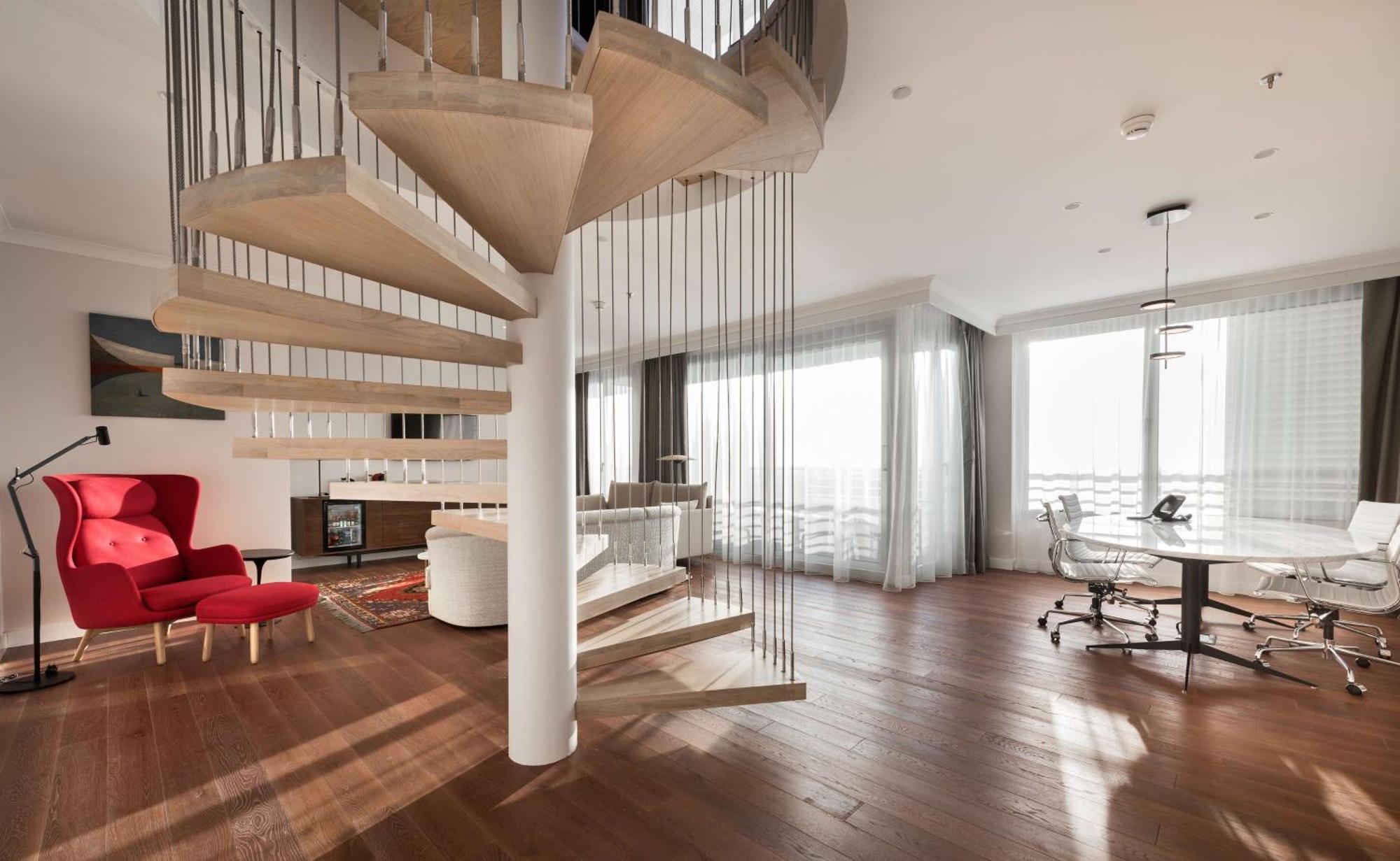 Junior Suite with View and Terrace - VIP Level Lounge Access,1646330424:JPEG