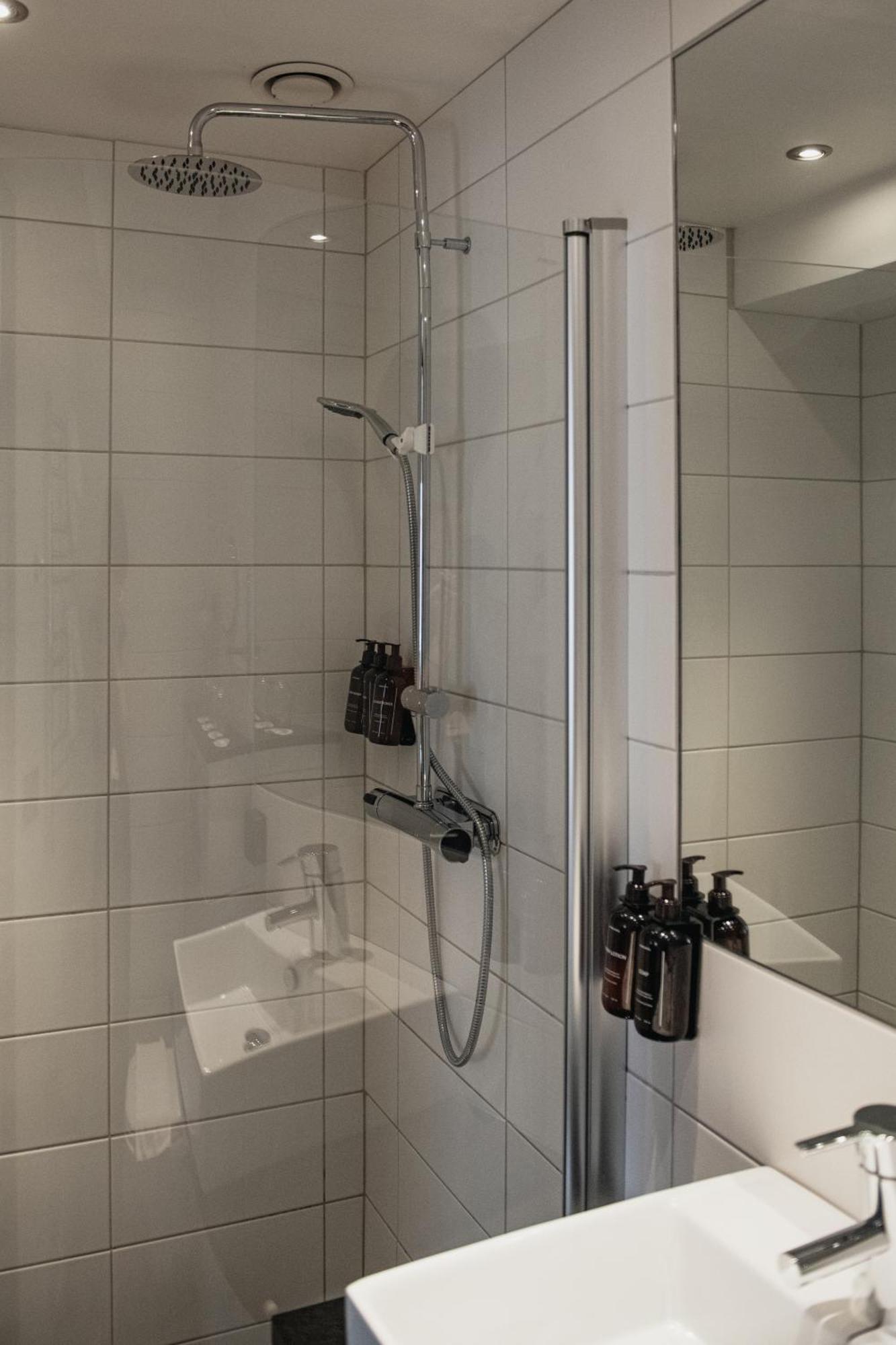 Compact Single Room,1717021524:JPEG