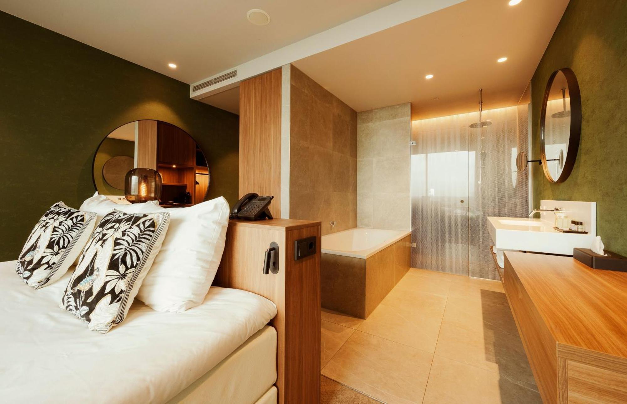 Comfort King bath,1743356298:JPEG