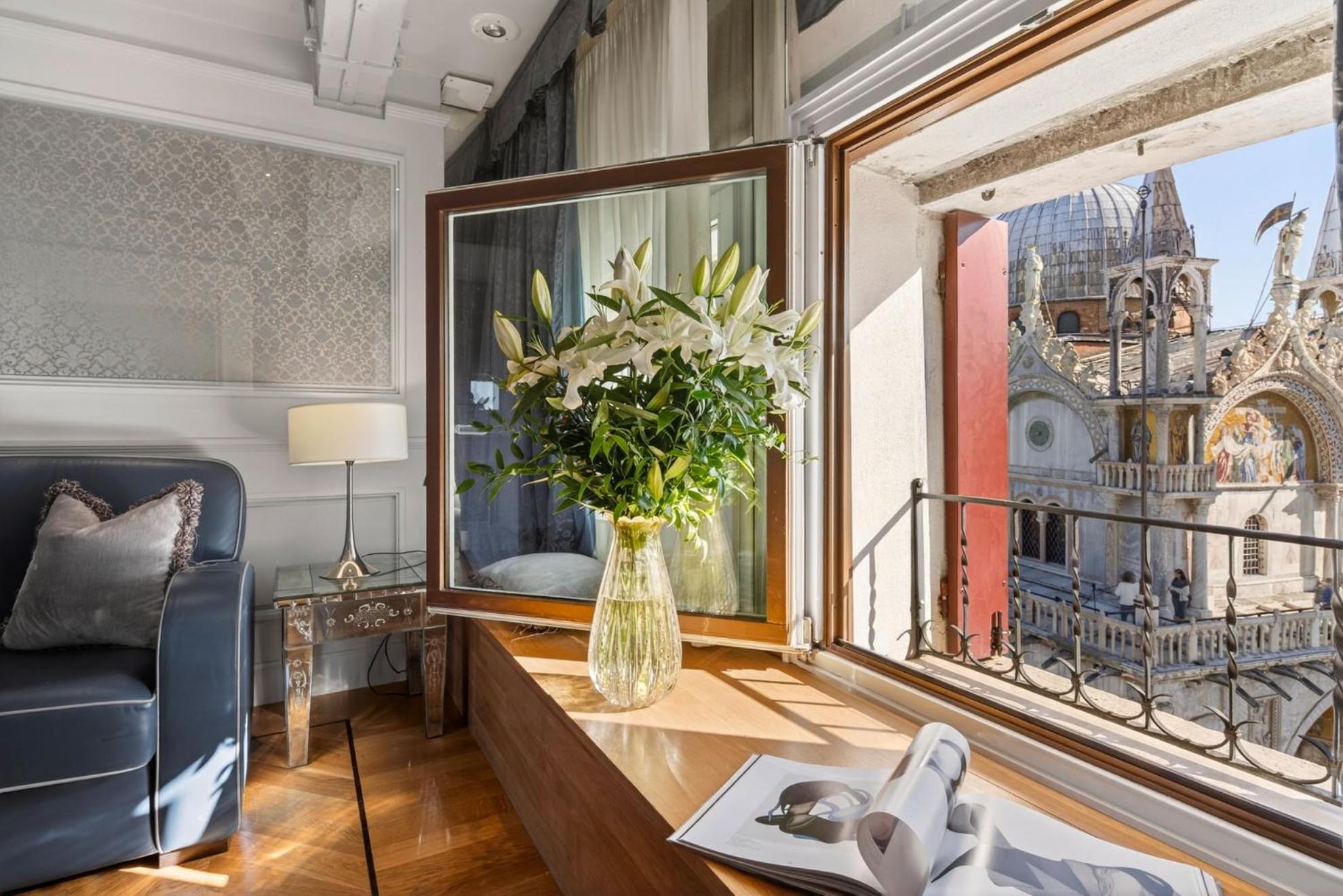 Deluxe Suite San Marco Square View