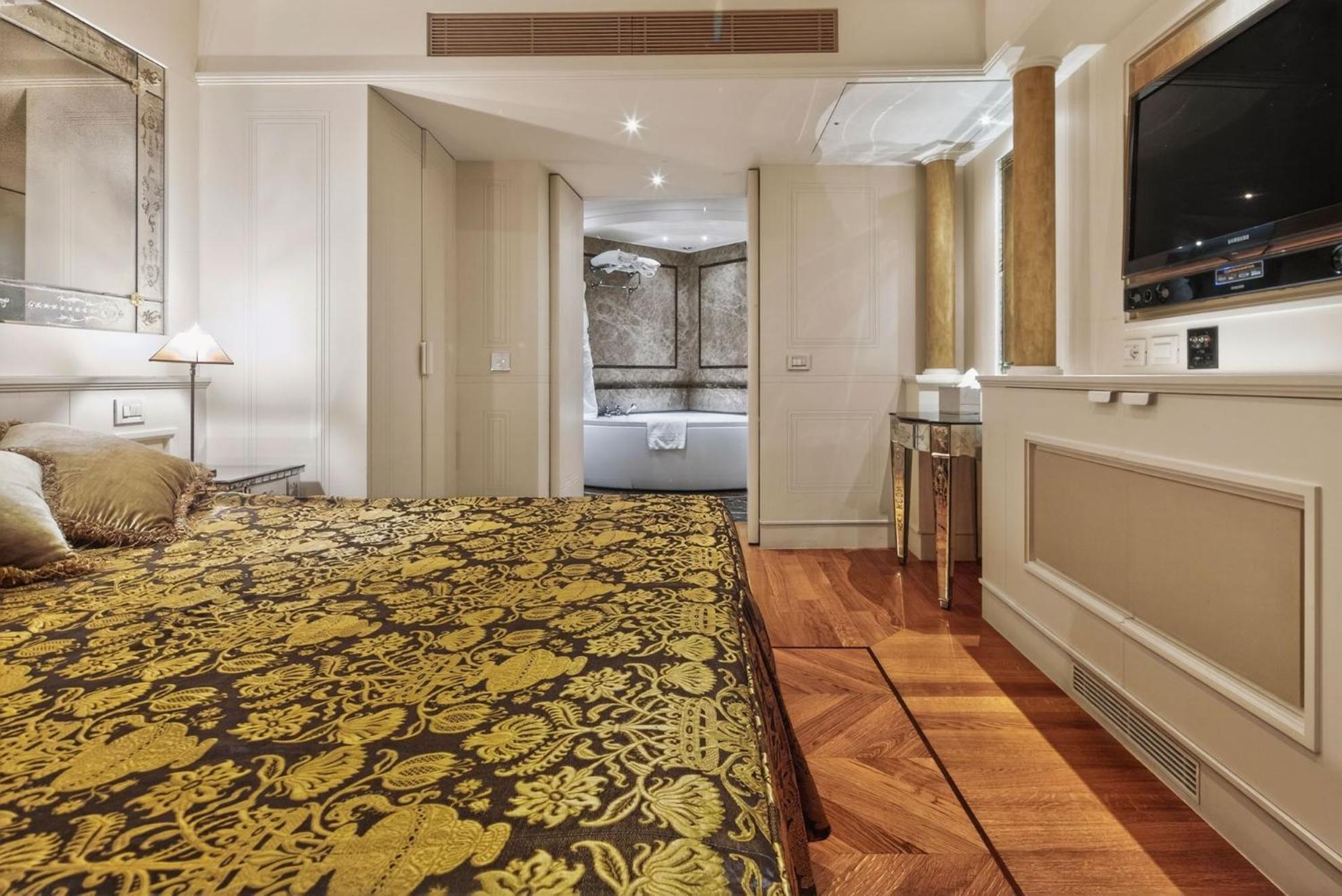Two-Bedroom Suite San Marco Square View