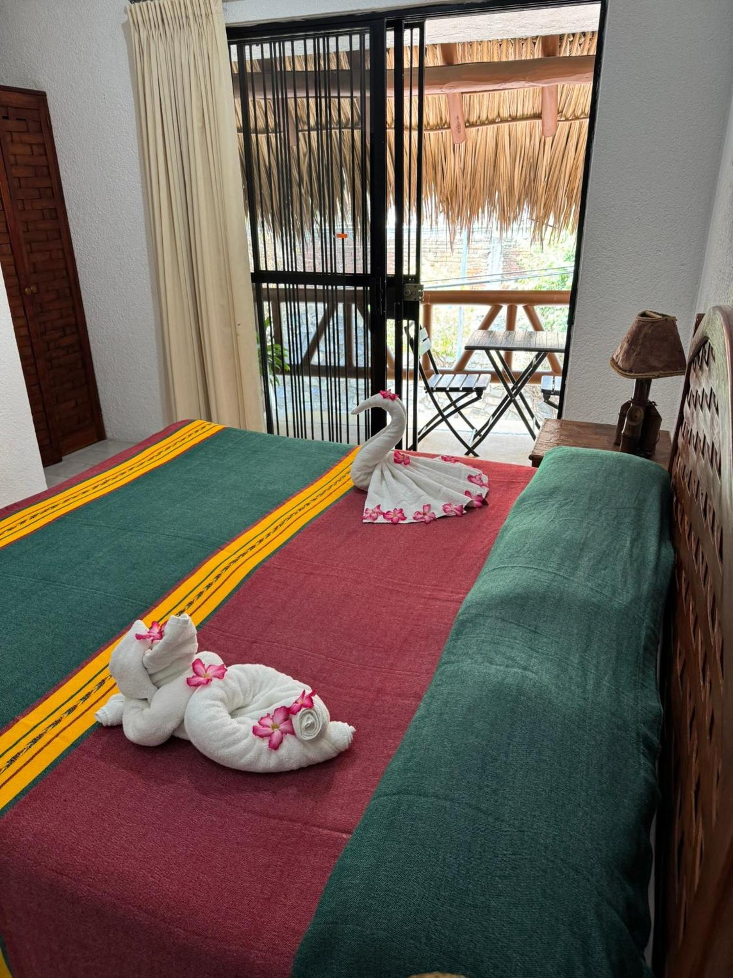 Estudio con cama extragrande