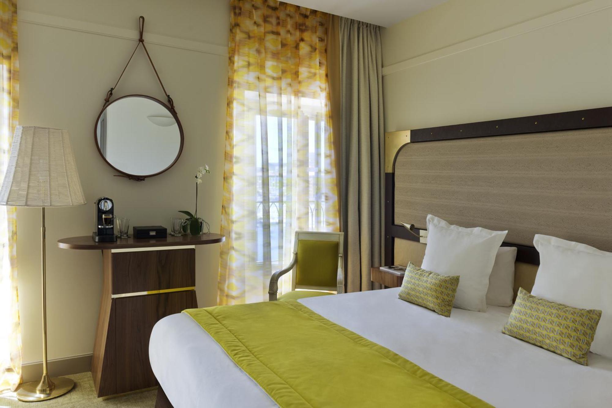 Habitación Doble Deluxe con vistas al Puerto Viejo