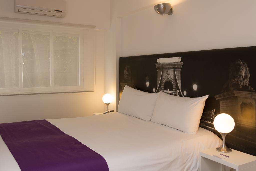 Double or Twin Room,761681323:JPEG