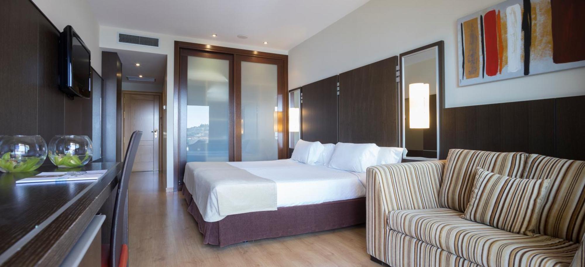 Double or Twin Room Sea View