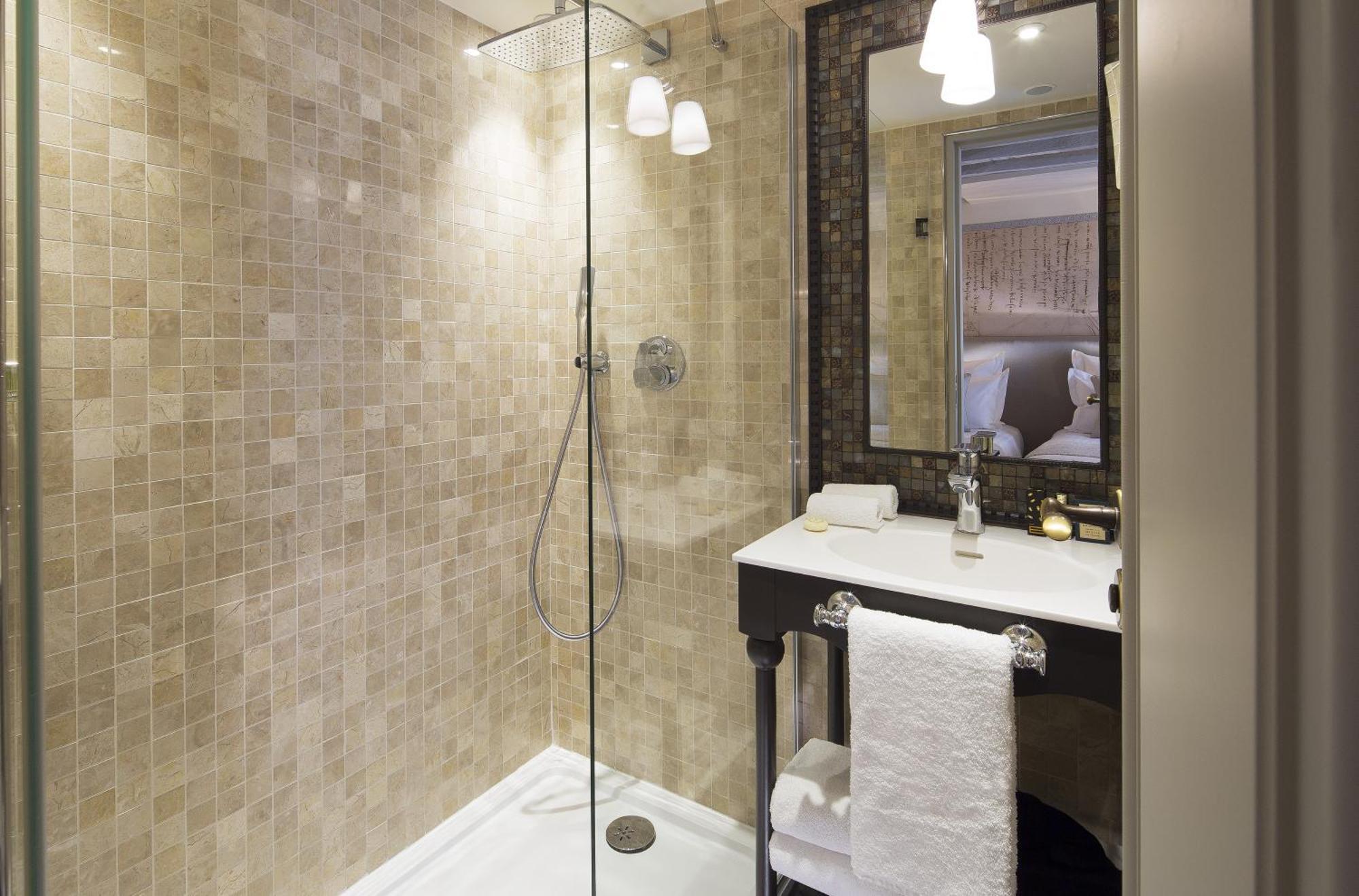 L'Adorateur Spa Access,703289923:JPEG