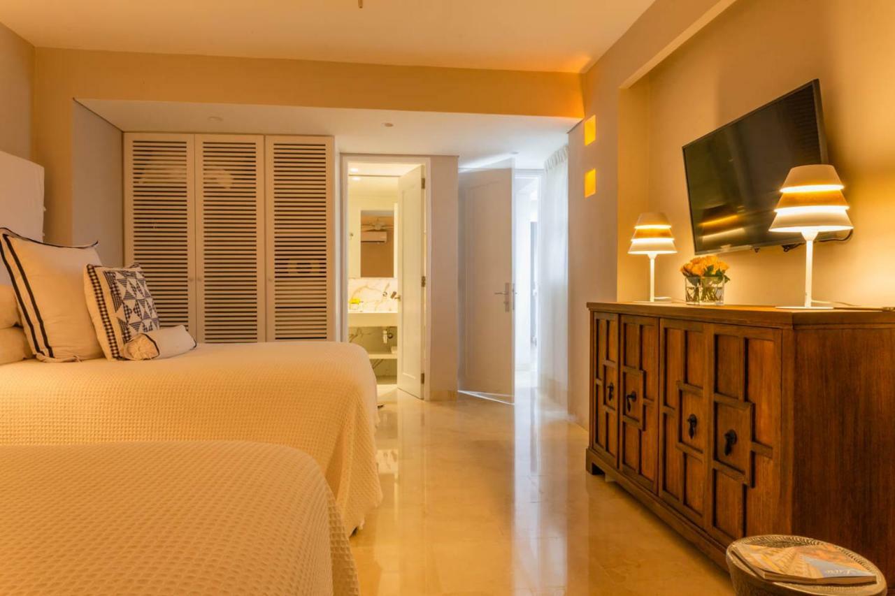 Twin Room,835501778:JPEG