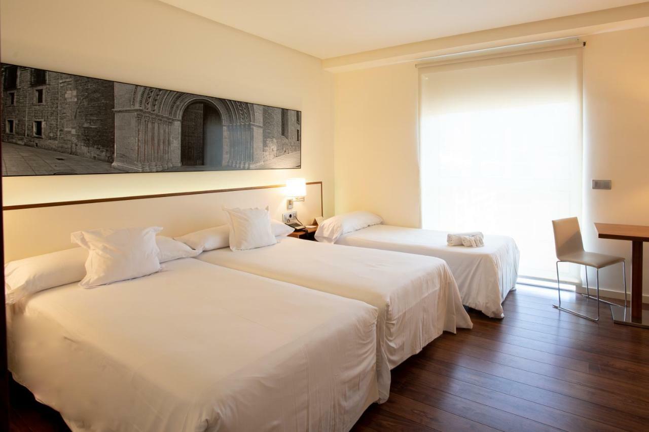 Habitación Familiar con vistas al jardín