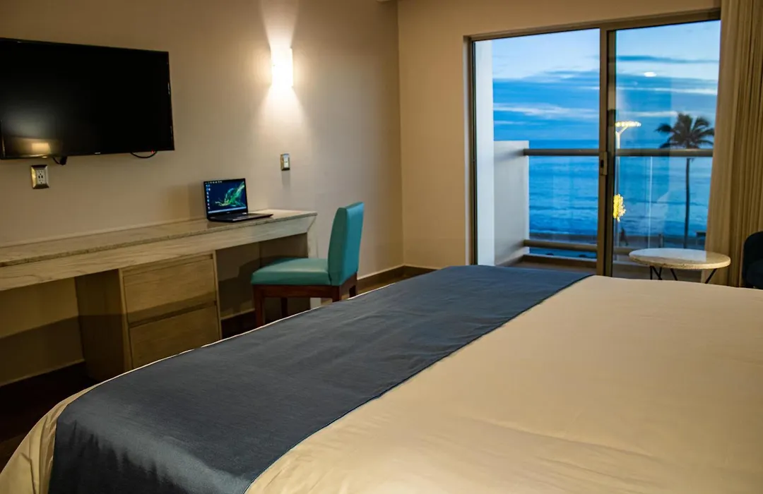 Varali Grand Hotel-1