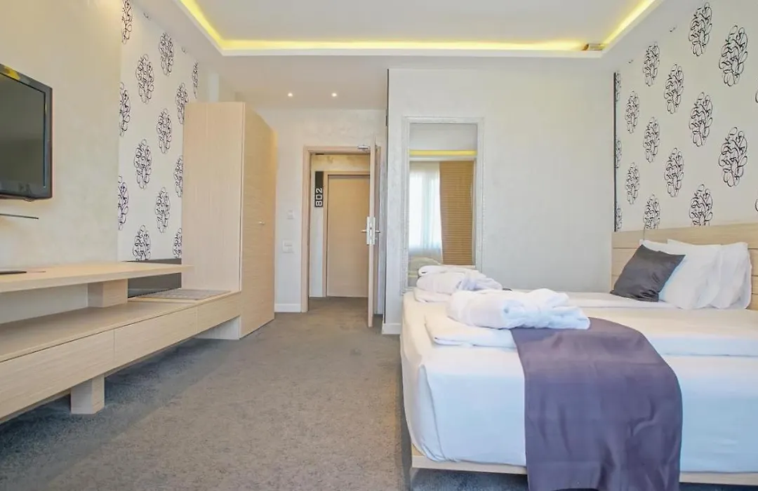 Z Executive Boutique Hotel-1