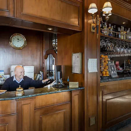Hotel Du Lac Menaggio-3