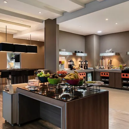 Hampton by Hilton Barranquilla-3