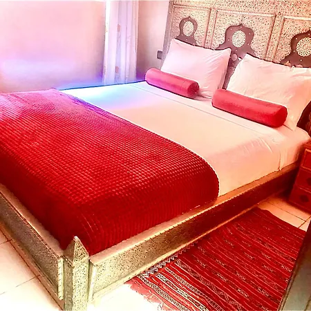 Riad Kamal prés Medina Marrakech&3 Piscines&Jacuzzi&Petit-Déjeuner-2