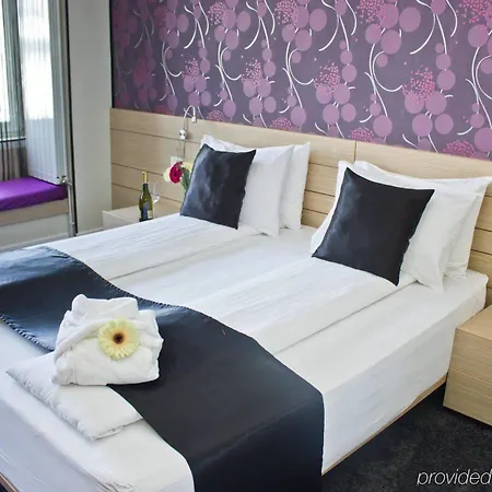 Z Executive Boutique Hotel-3
