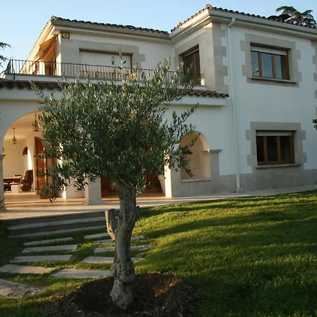 Montjuic Boutique Bed & Breakfast Girona-3