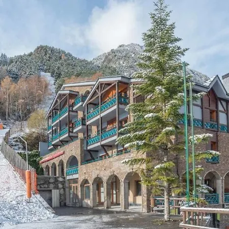 Hotel Crest-3