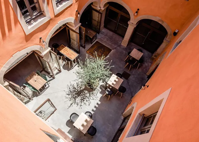 Le Couvent - Hostel