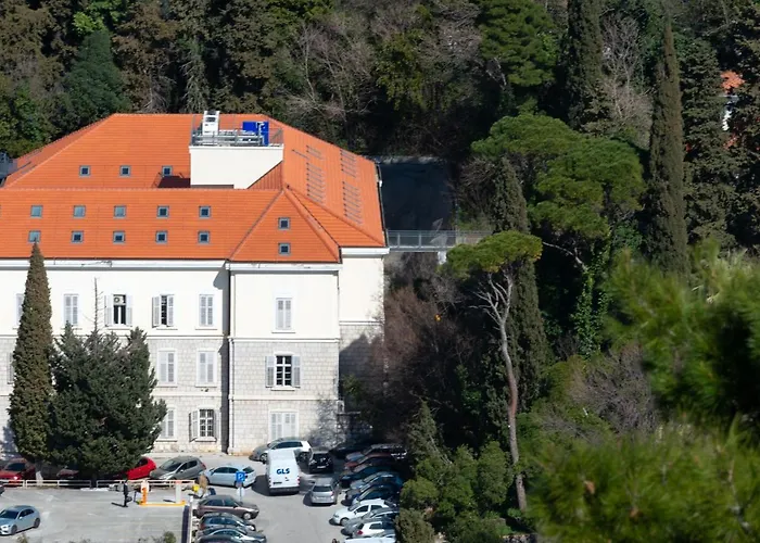 Central Accommodation