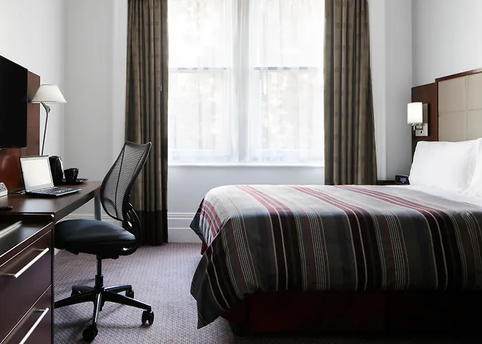 Club Quarters Trafalgar Square, London