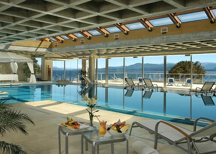 Cacique Inacayal Lake Hotel&Spa