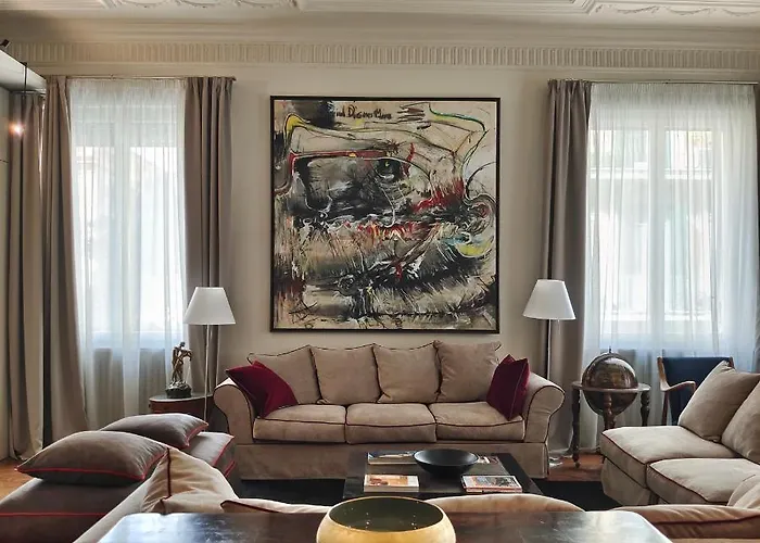 Hotel familiar: Ada Home