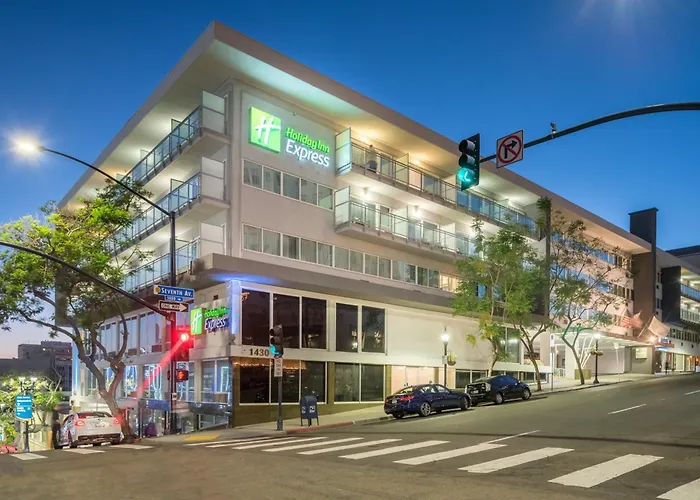 Holiday Inn Express - Downtown By Ihg