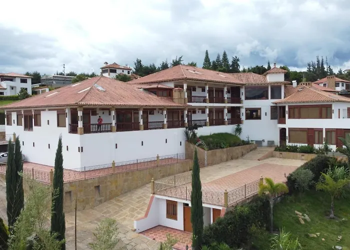 Hotel Puente Piedra