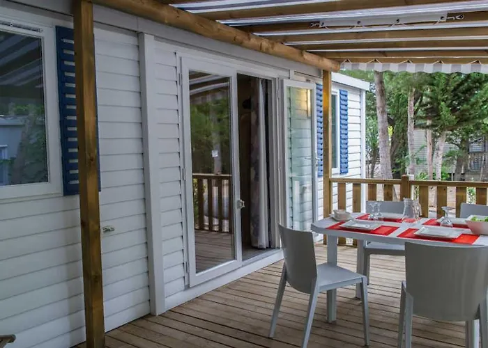 Camping La Croix Du Sud