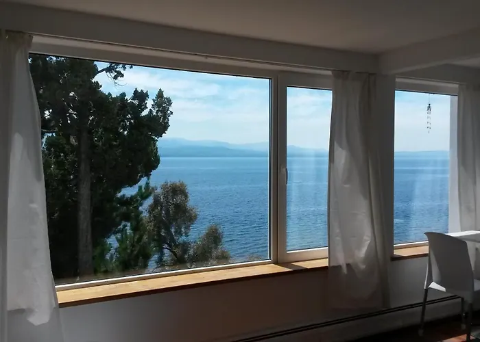 Lago Apartments
