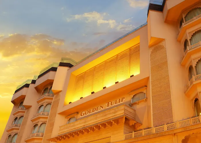 Hotel 5 Estrellas Golden Tulip Jaipur City Center