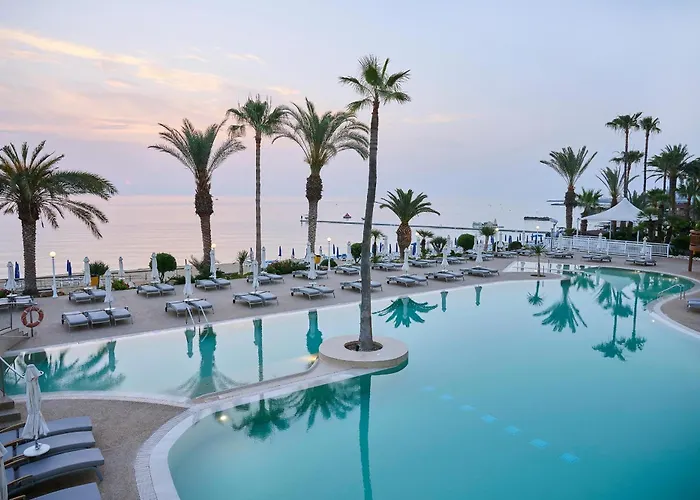 Hotel con vistas: Sunrise Beach Hotel