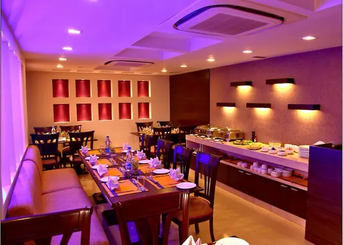 Hotel Florence Inn, Karol Bagh, New Delhi, 2 Min From Metro