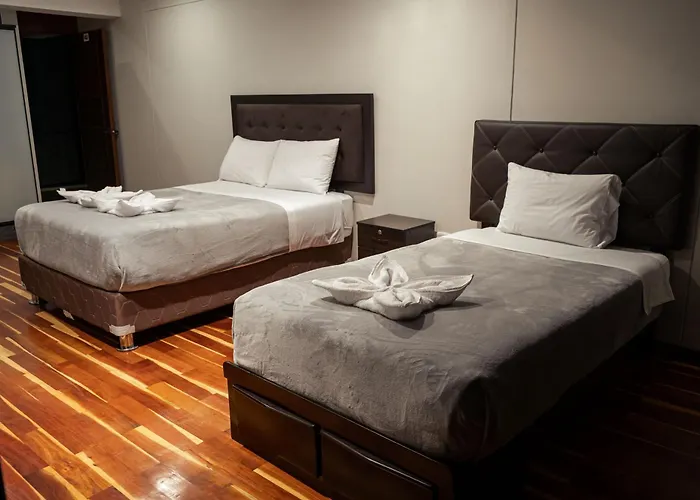 Hotel California Urubamba