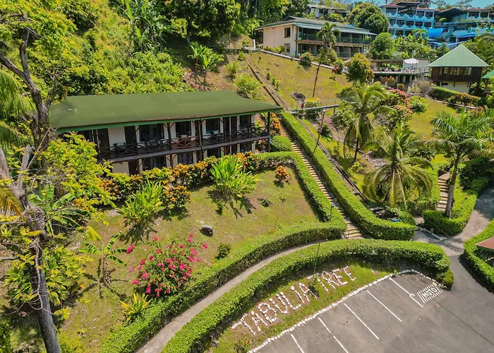Tabulia Tree Hotel And Villas