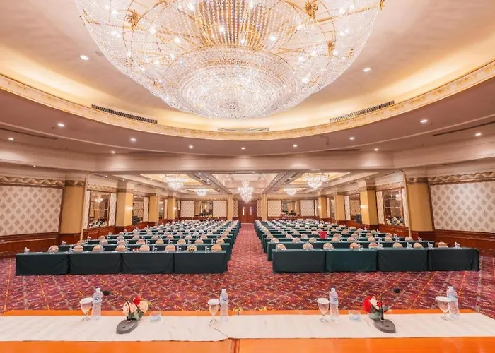 Artotel Suites Aquila
