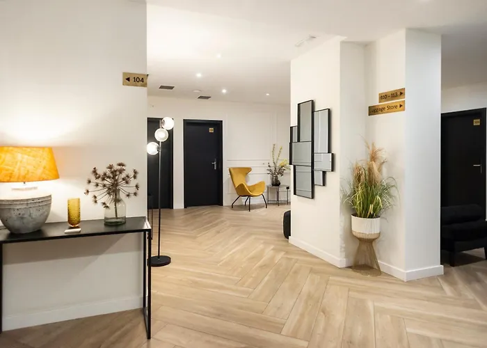 Casa de huéspedes: Blanq Comedias